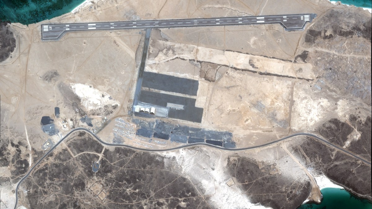 Houthis Seize Strategic Mayun Island in Yemen Conflict