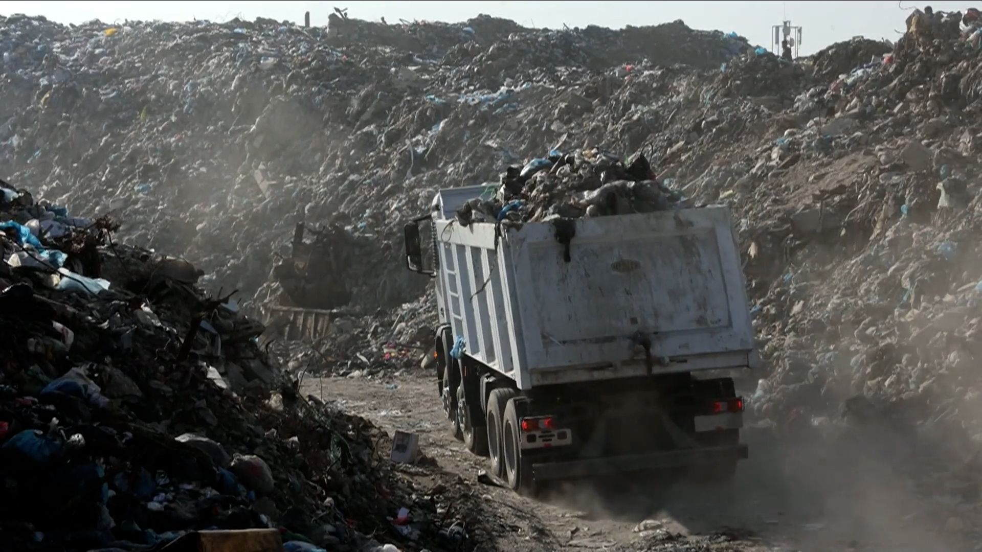 Gazas Displaced Families Face Worsening Living Conditions Due to Ongoing Conflict