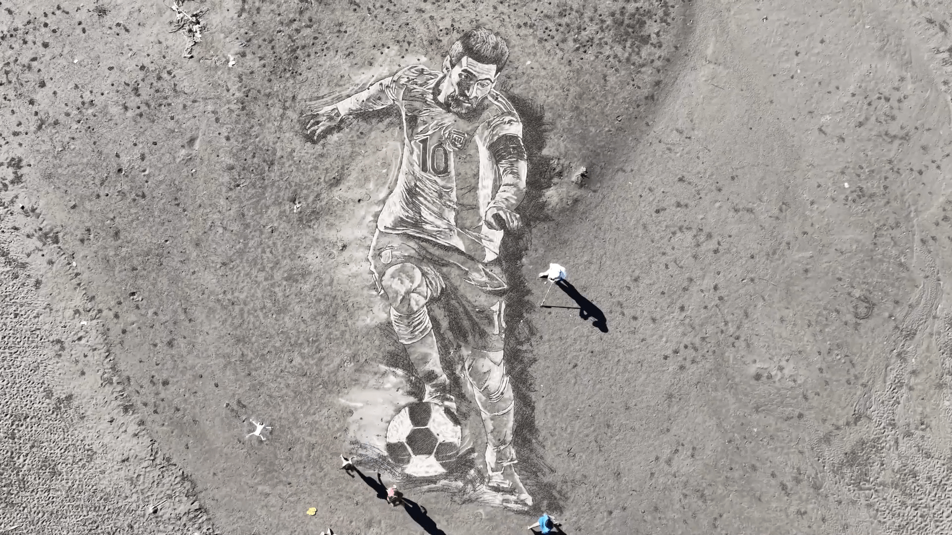 Large Lionel Messi portrait unveiled on Philippine beach ahead of World Cup