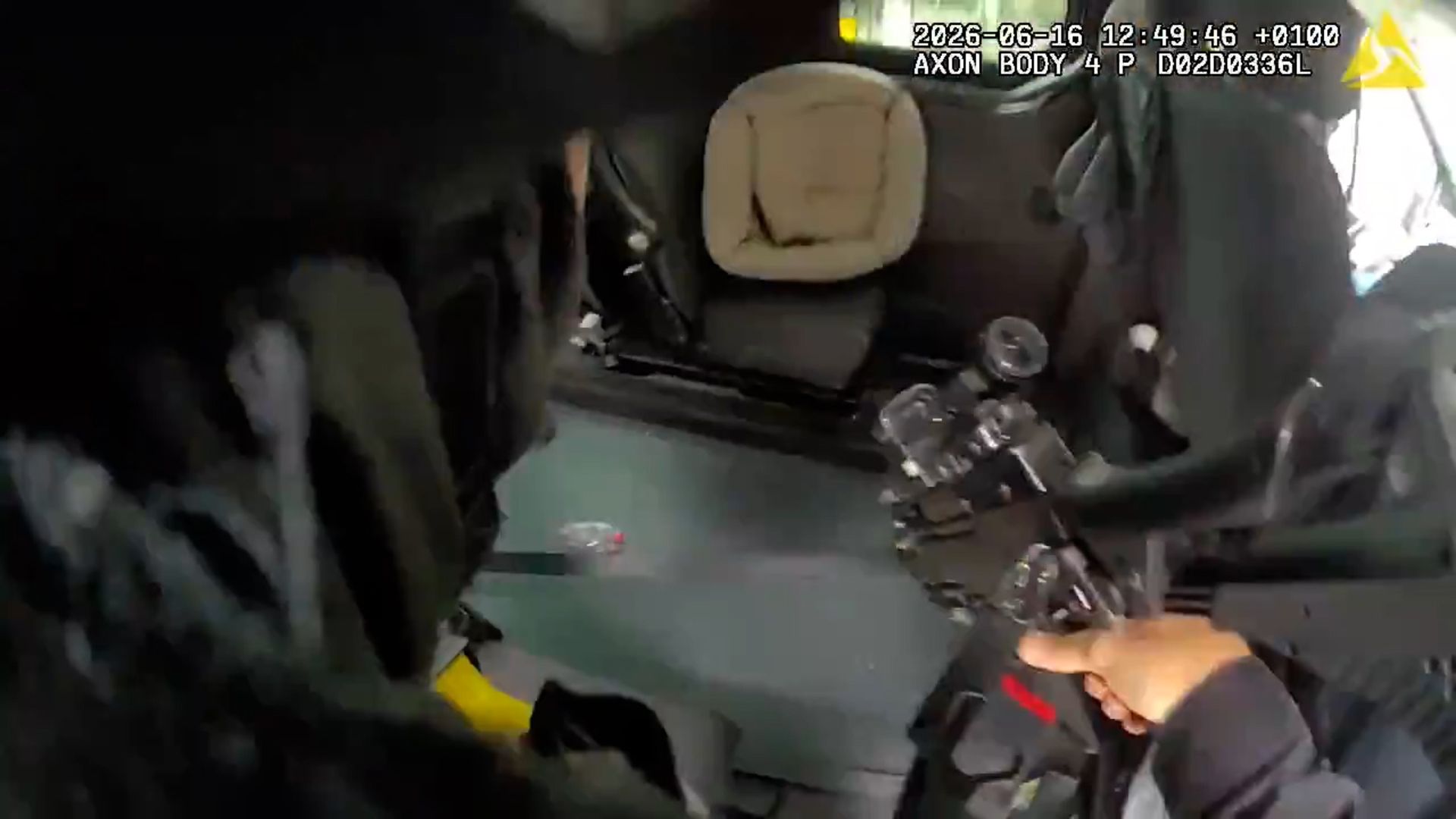 Police officer accepts ride from suspect during high-speed pursuit