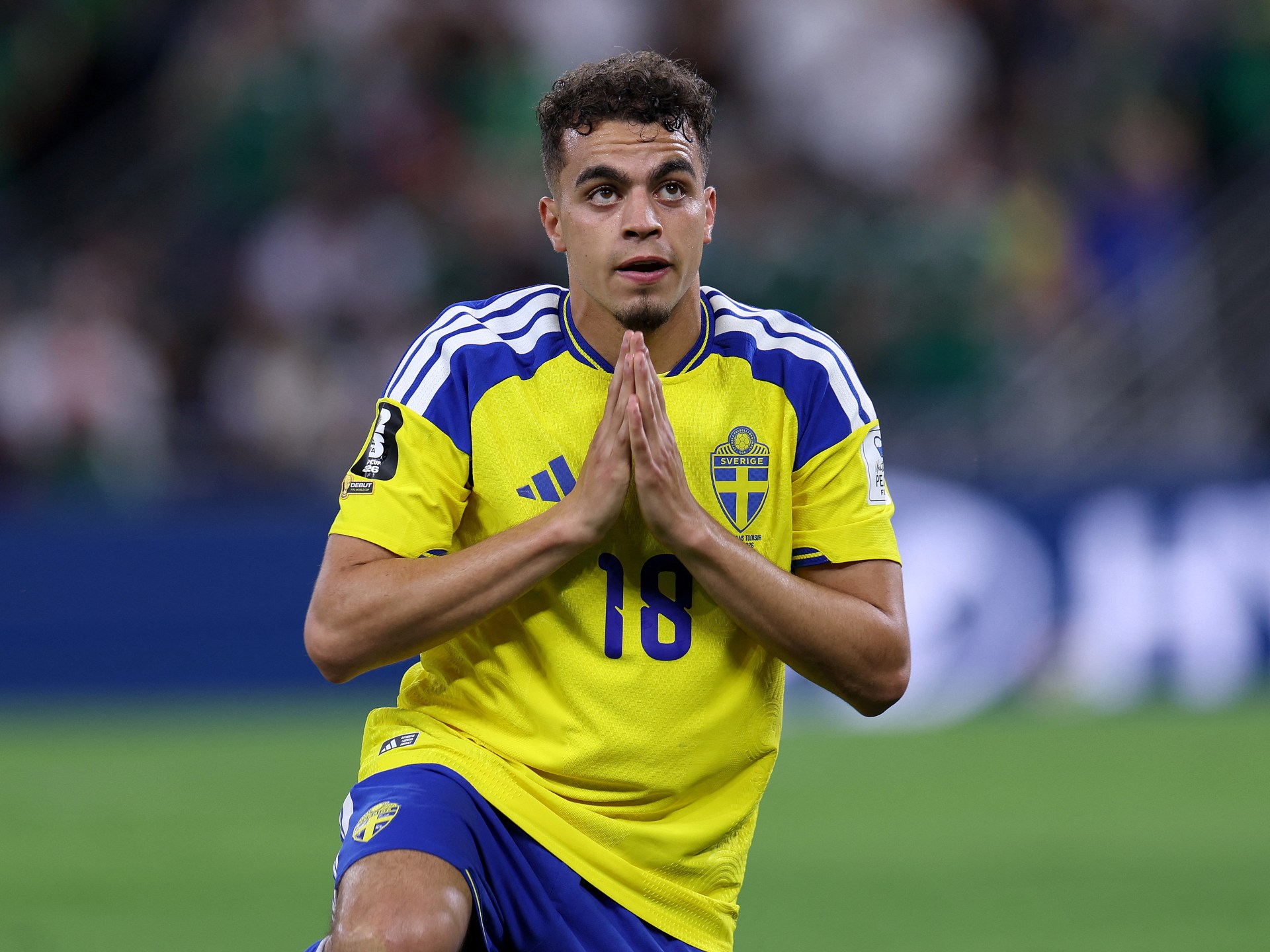 Swedens Yasin Ayari faces scrutiny over muted reaction to Tunisia loss
