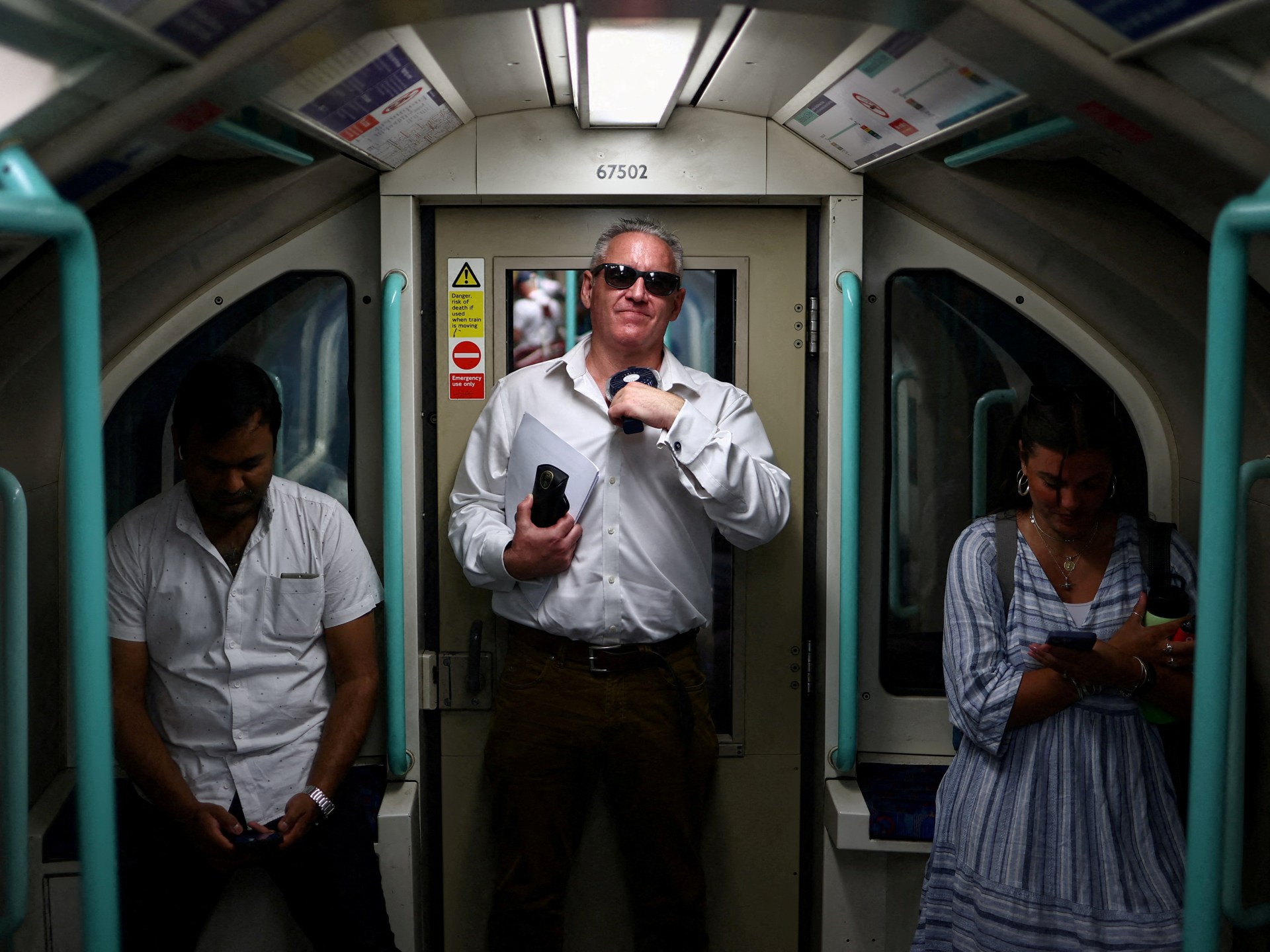 UK struggles to cope with summer heat waves